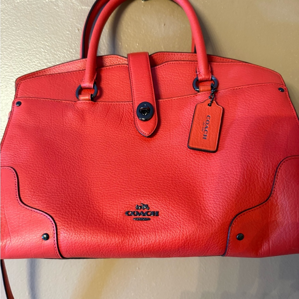 Coach Coral Leather Women's Bag - Picture 4 of 10
